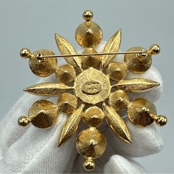 Vintage‎ Napier Clear Rhinestone Snowflake #649 - Picture 3 of 4